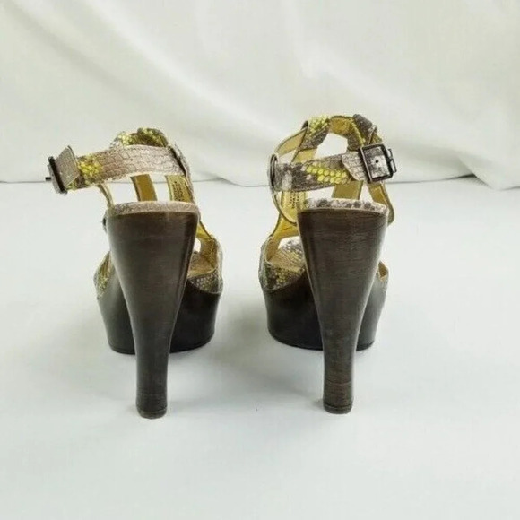 Carlos 8M Womens Cavort Platform Gladiator Yellow Animal/Snake Print Ankle Strap - Picture 10 of 12